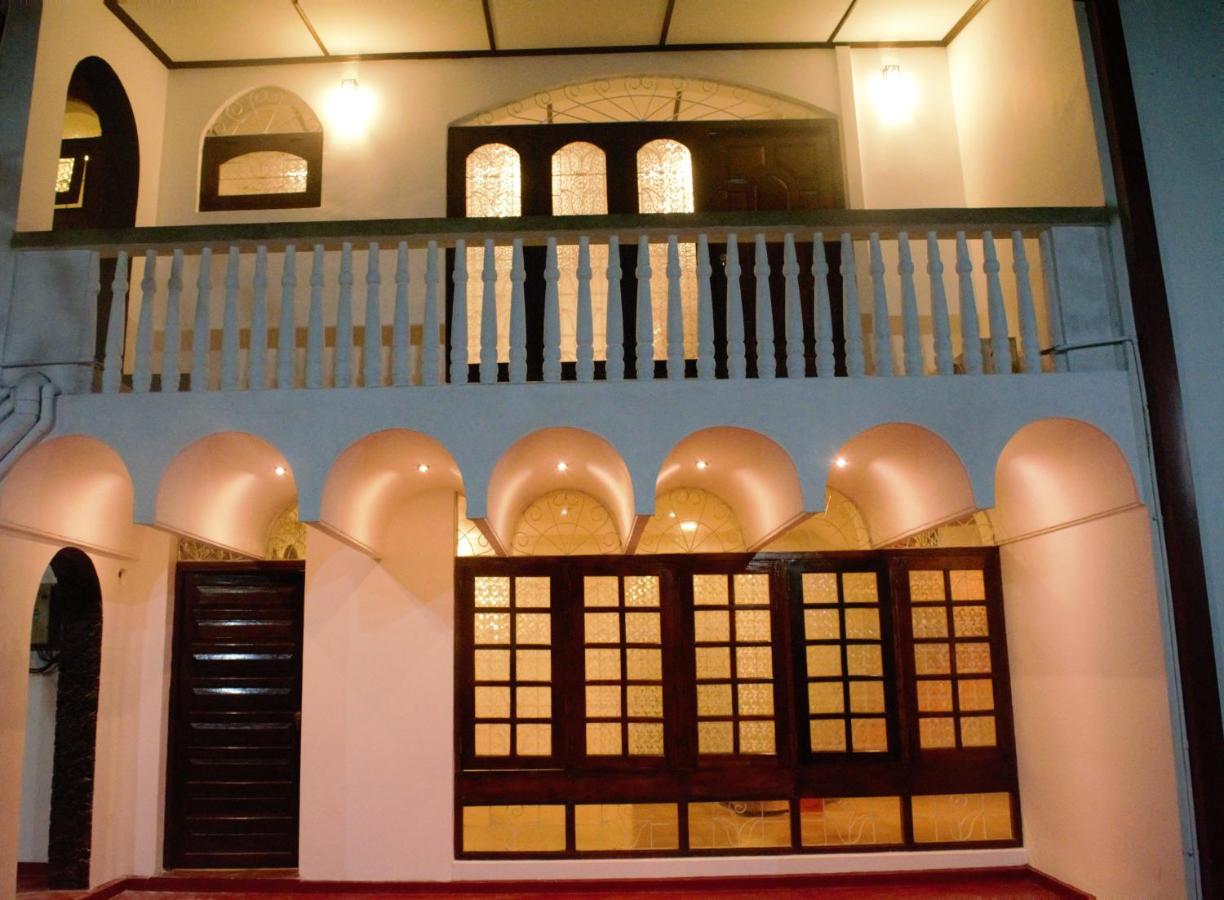 Murphy'S Villa Katunayaka Bagian luar foto