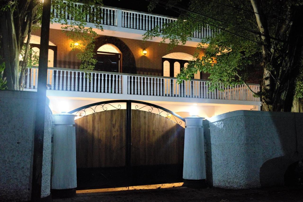 Murphy'S Villa Katunayaka Bagian luar foto