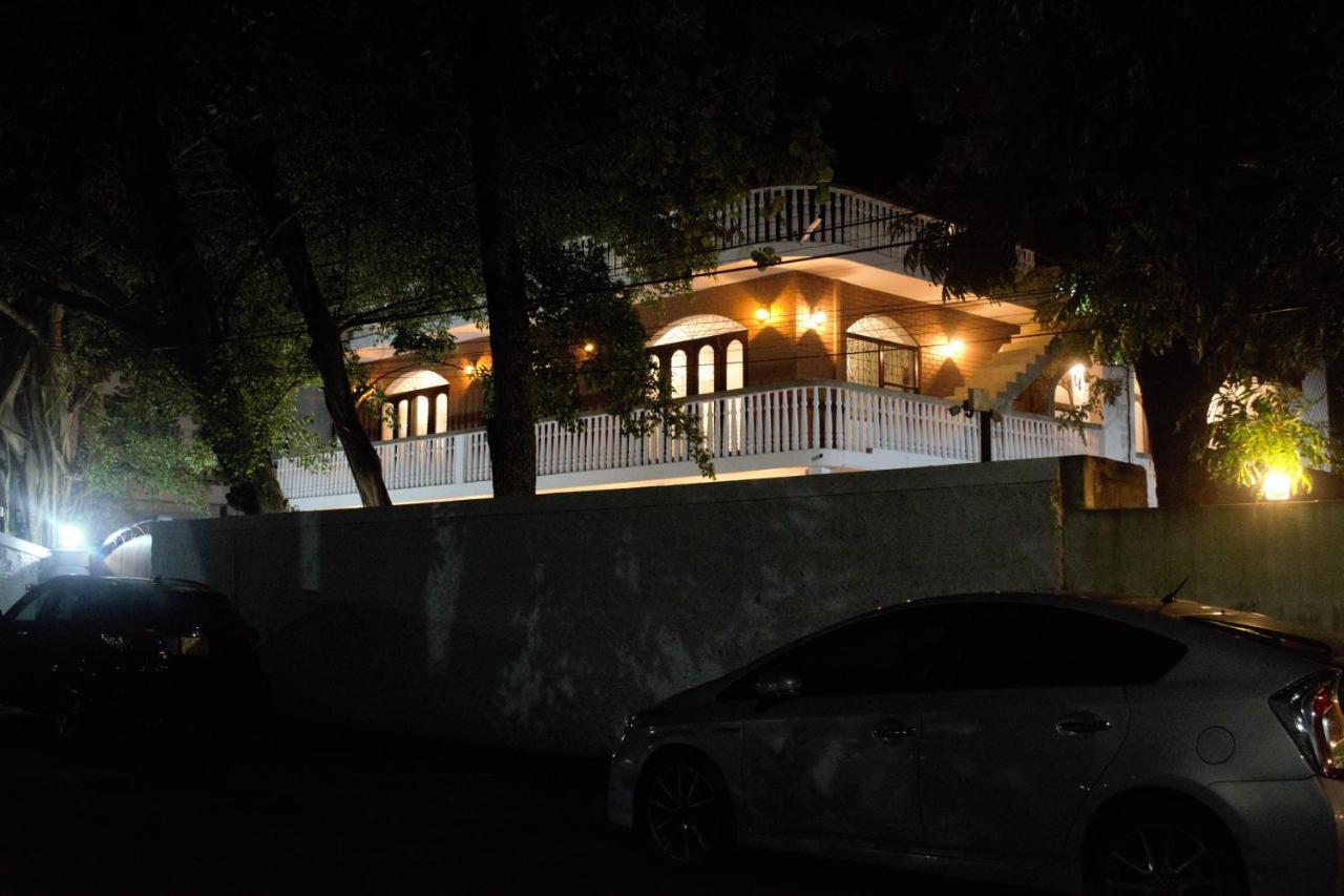 Murphy'S Villa Katunayaka Bagian luar foto