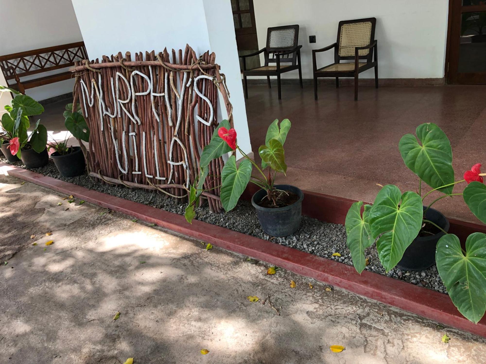 Murphy'S Villa Katunayaka Bagian luar foto