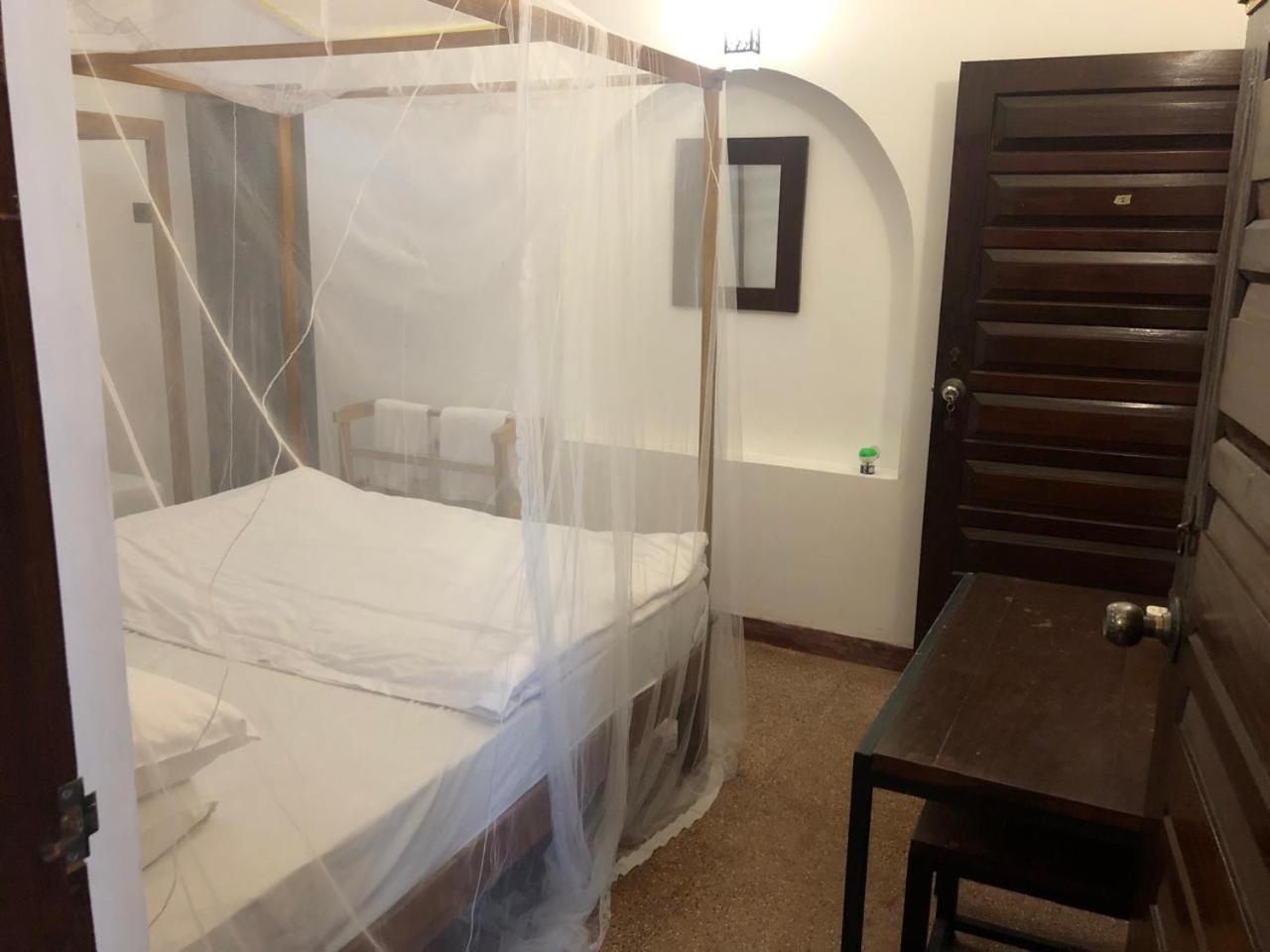 Murphy'S Villa Katunayaka Bagian luar foto